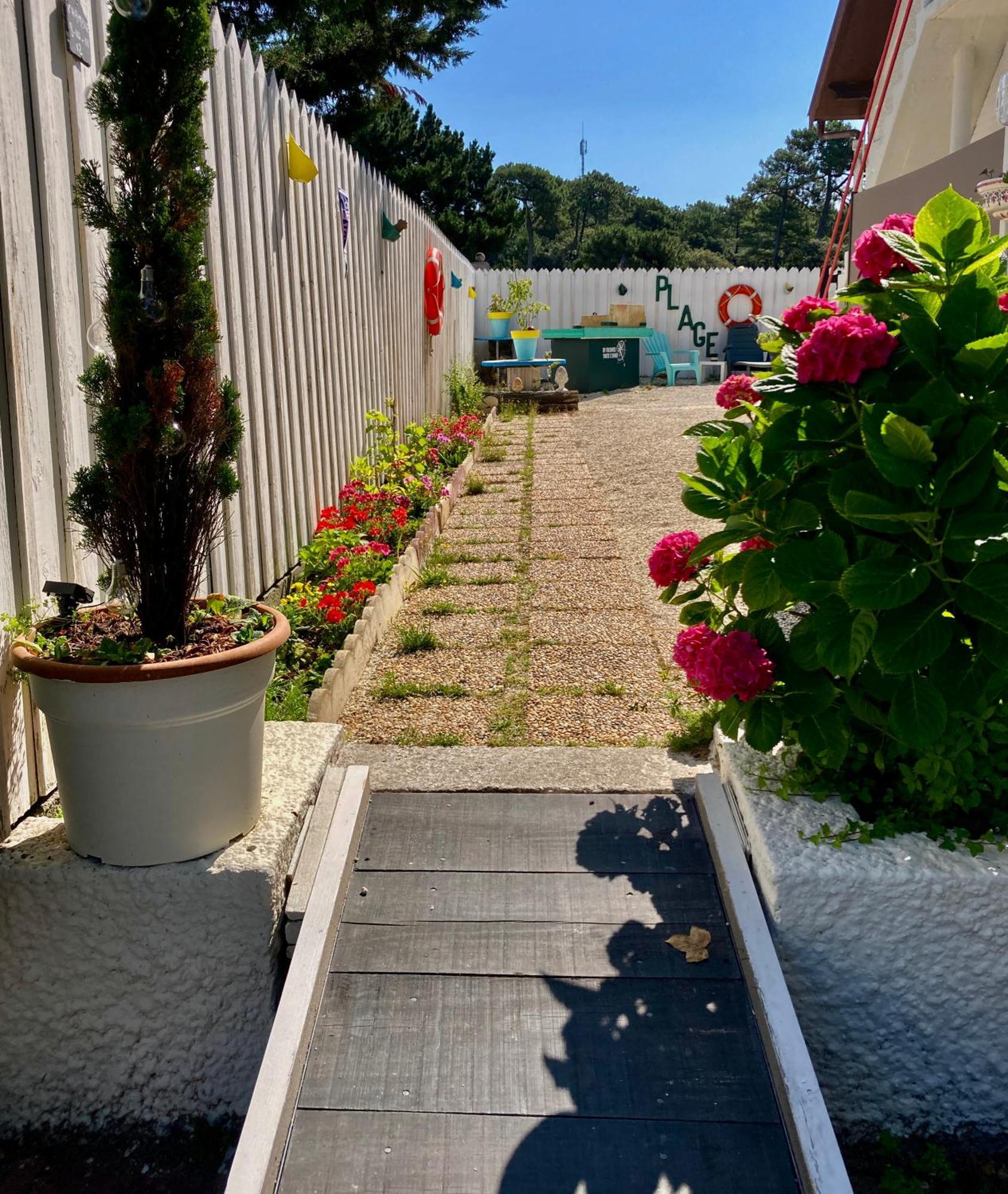 L'Ecume Des Jours Hotel Soulac-sur-Mer Exterior foto